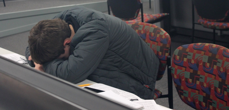 Illustration for article titled 24 Hour Races Prove That Sleeping In A Bed Is For Losers